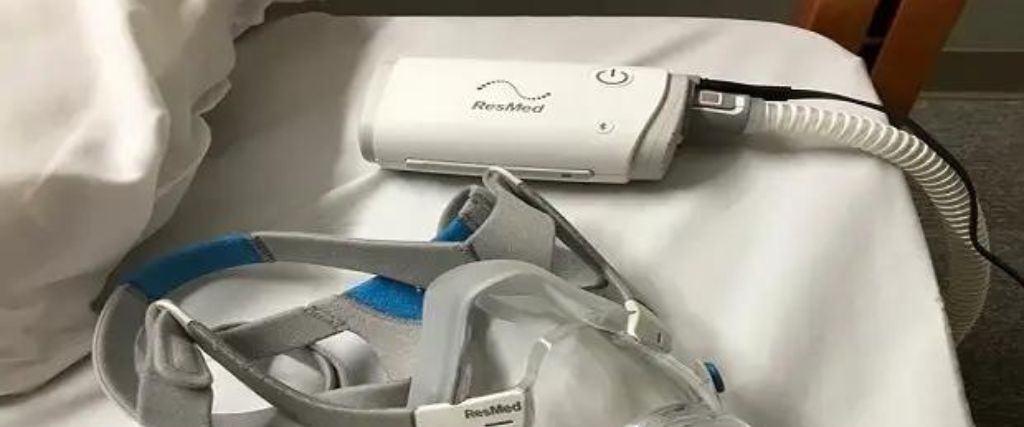 ResMed AirMini Travel Auto CPAP Machine